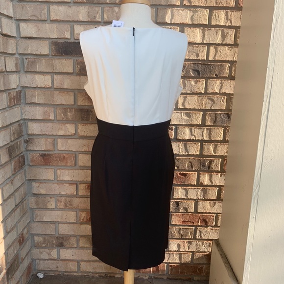 Embellished neckline black/ivory dress - Picture 3 of 6